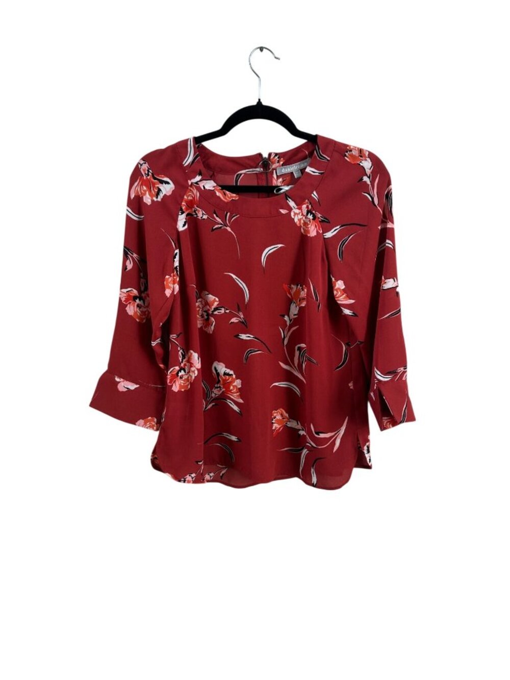 Daniel Rainn Red Floral Print Blouse With 3/4 Sleeves & Back Zipper PS Polyester